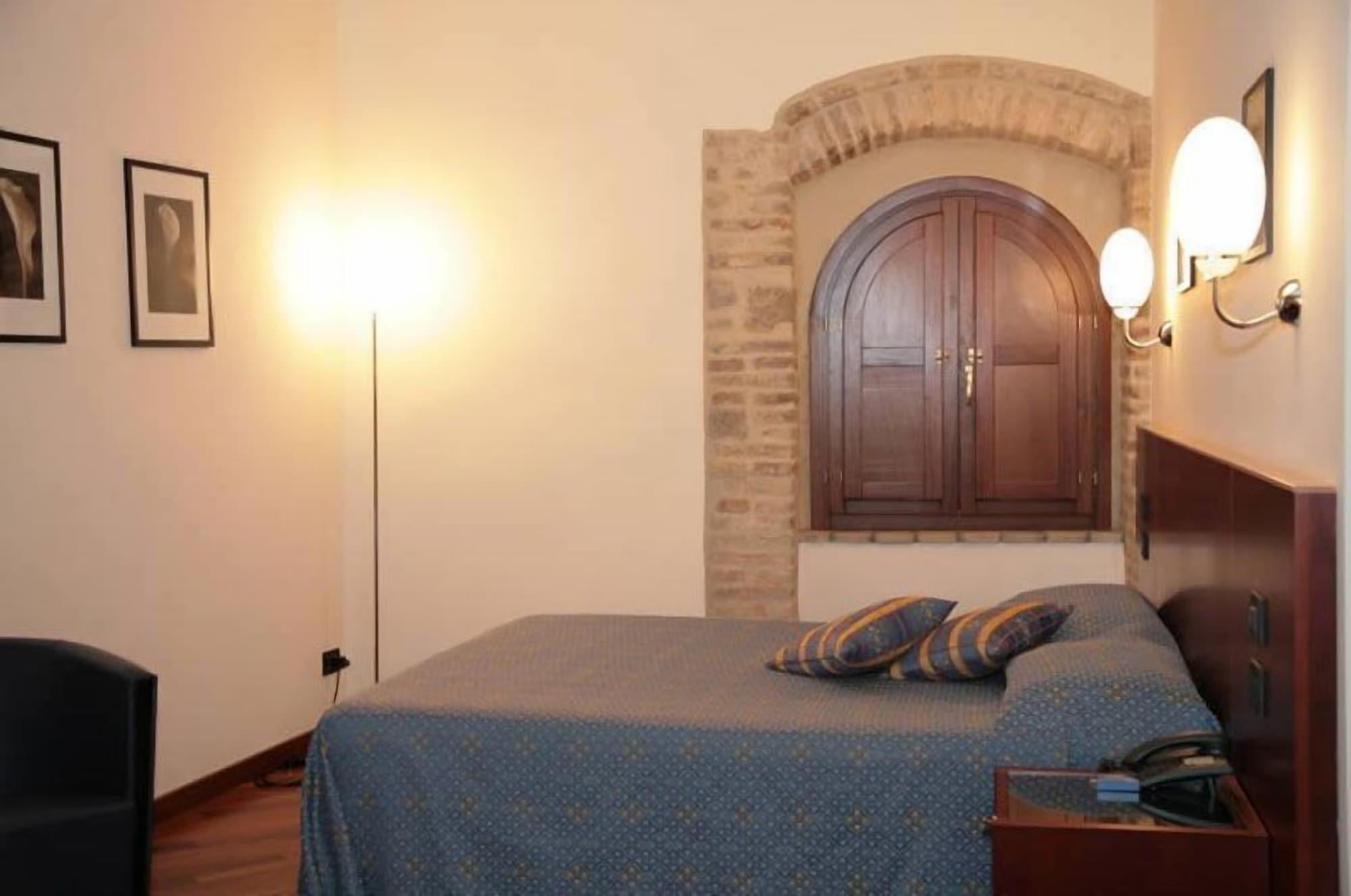 Relais La Corte di Bettona Esterno foto