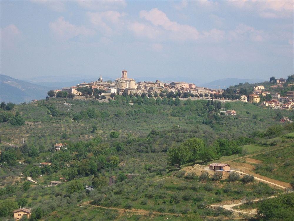 Relais La Corte di Bettona Esterno foto
