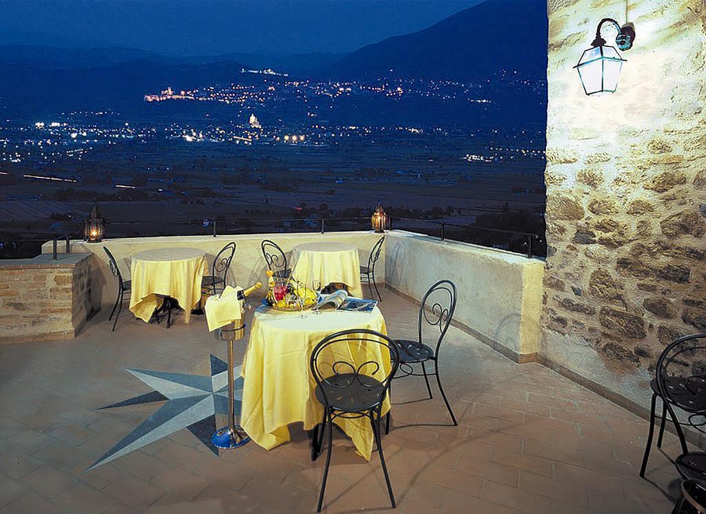 Relais La Corte di Bettona Esterno foto