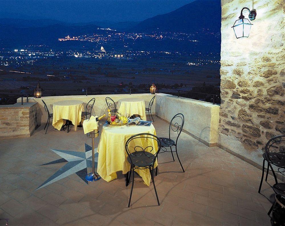 Relais La Corte di Bettona Esterno foto